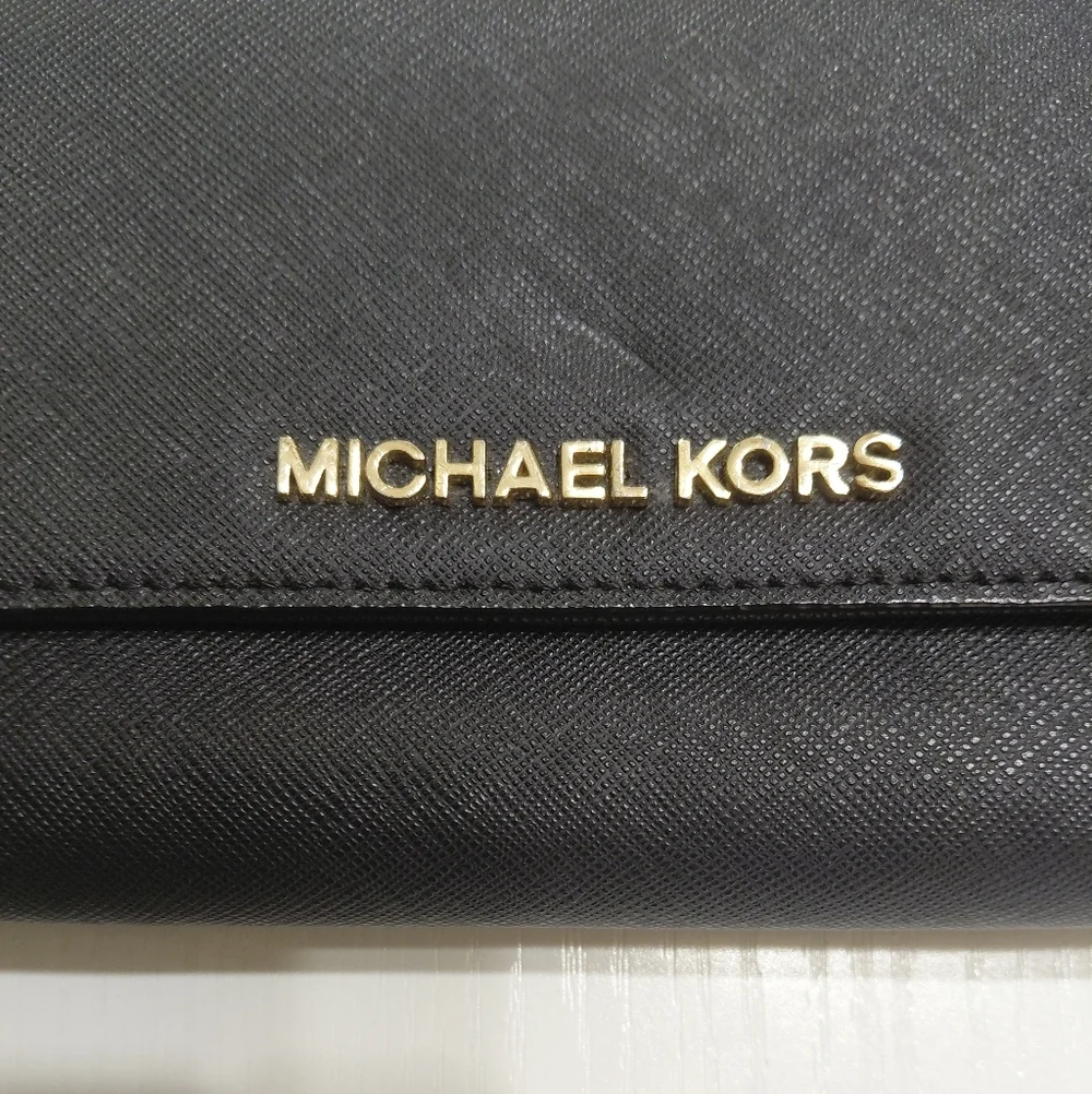 Michael Kors Black Wallet Clutch with Gold Logo - Picture 2 of 11